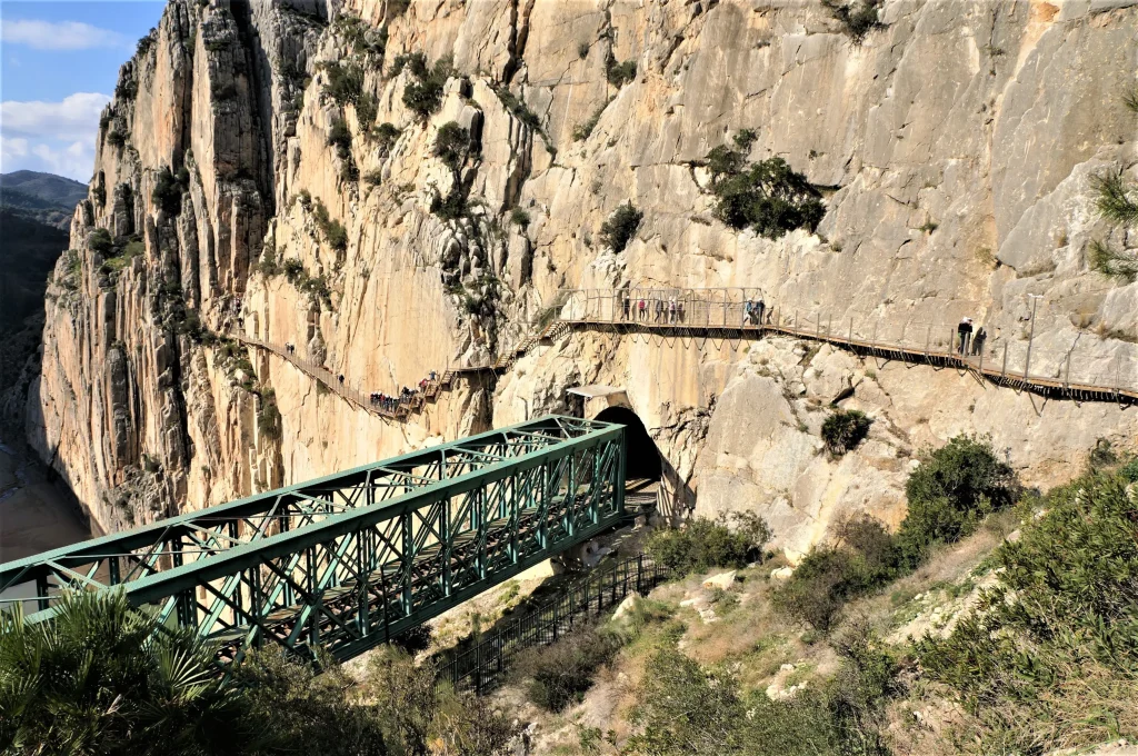 19 Túnel del tren