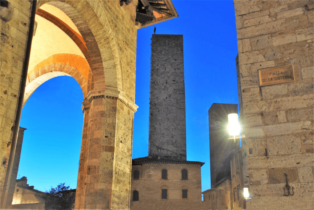 15 Torre-SGimignano-Italia