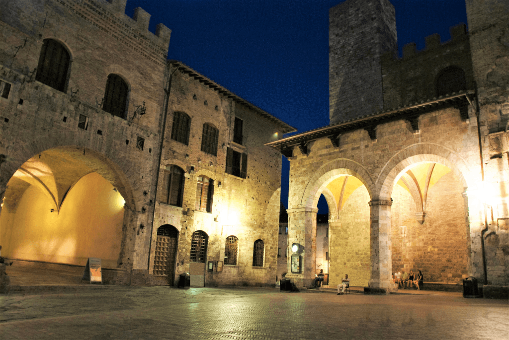 17 Plaza-S Gimignano-italia