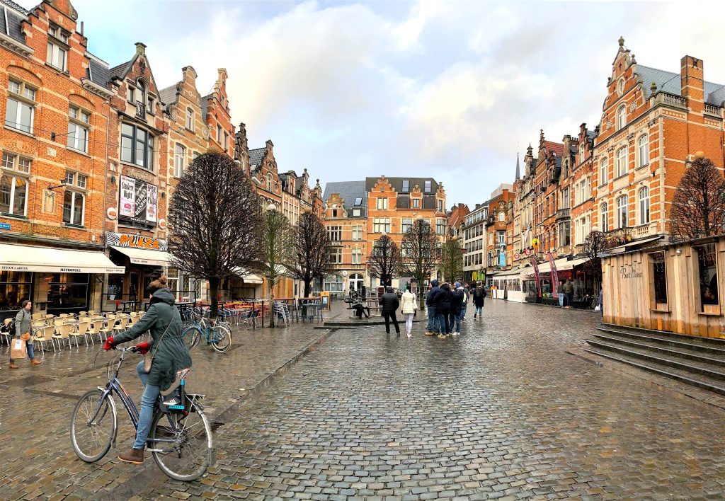 2 Plaza-Lovaina-Bégica