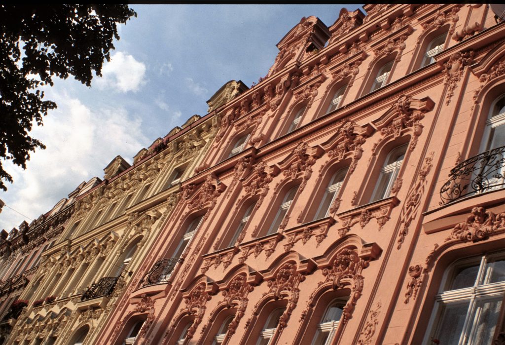 7 Karlovy Vary (Karlsbad-Bohemia)-Chequiua
