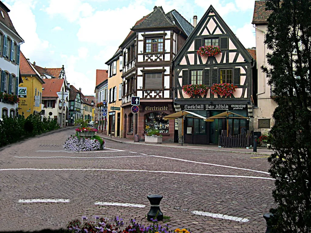 12 Obernai-Alsacia-Francia